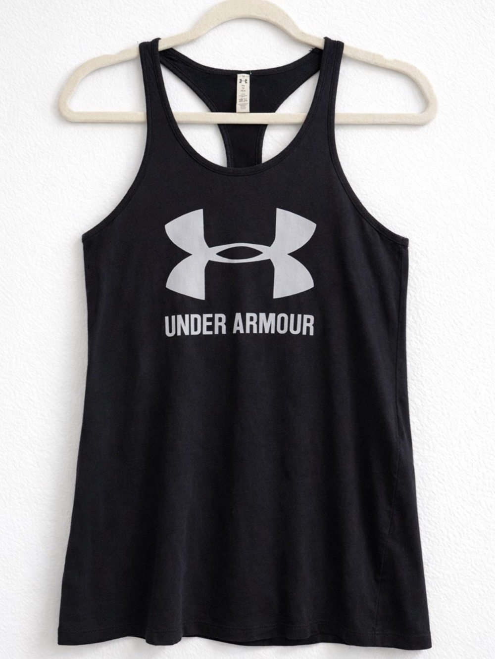 Under Armour Black Racerback Tank Top HeatGear Logo Athletic Workout Gym
